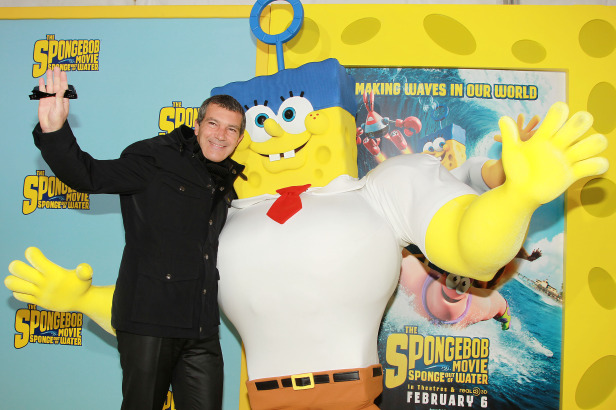 Antonio Banderas con Spongebob. Fotos: Especial