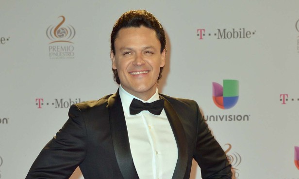 Pedro Fernández será uno de los conductores de la edición 25 de  Premios Billboard de la Música Latina.  