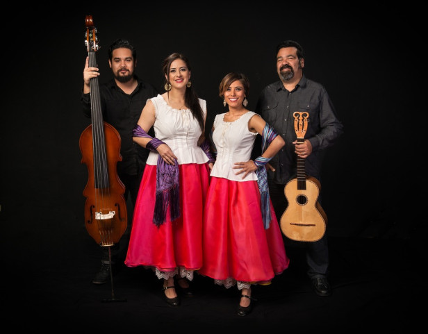 El grupo Los Cenzontles promueve el segundo corte de su álbum esperado'Alma Campirana'.